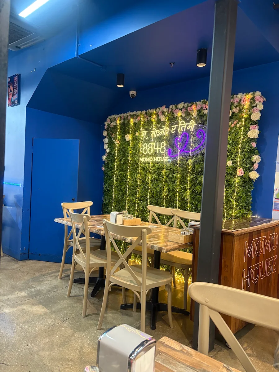 Vibe, 8848 Momo House Melbourne