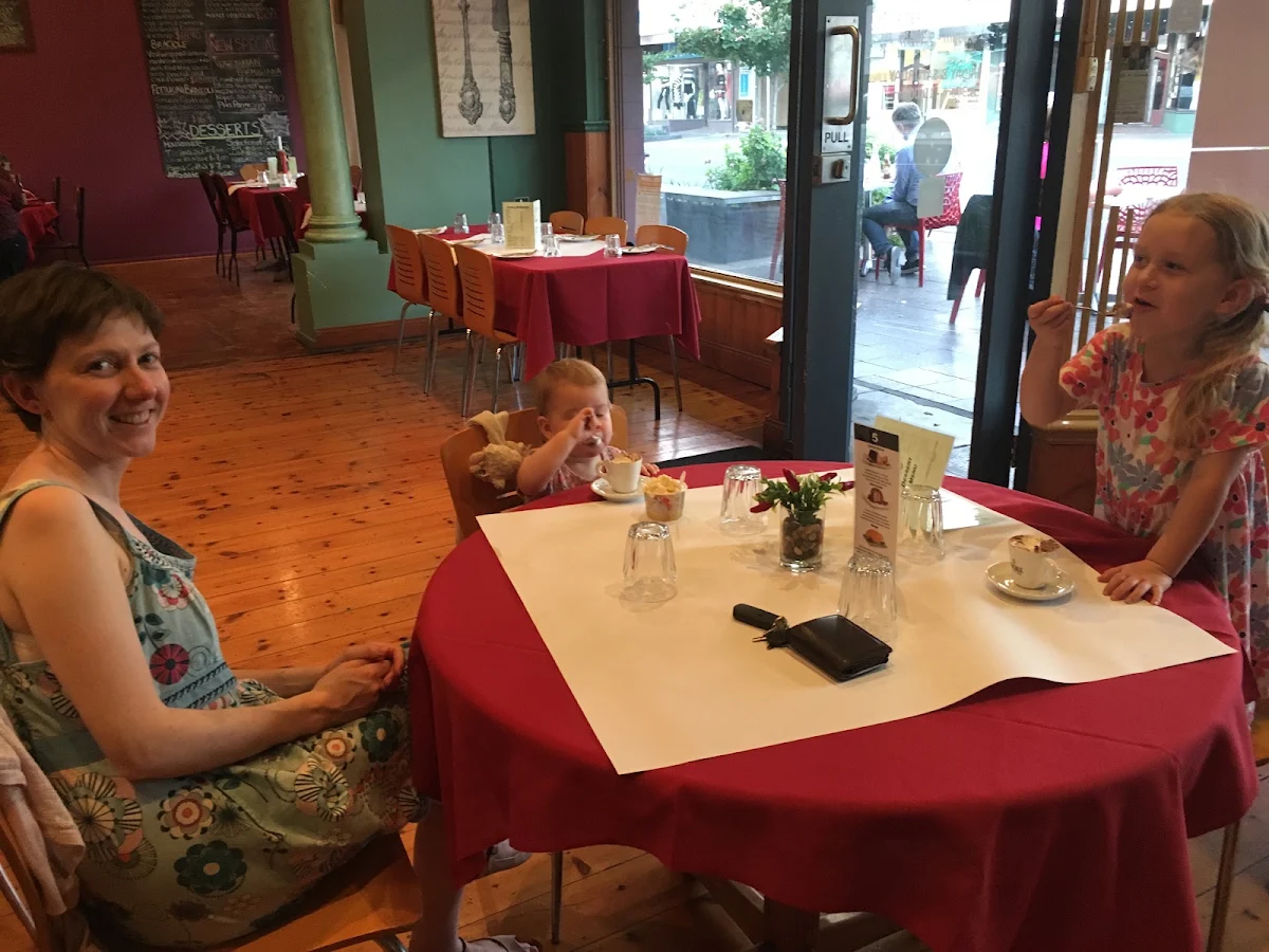 Vibe, Cafe Di Roma