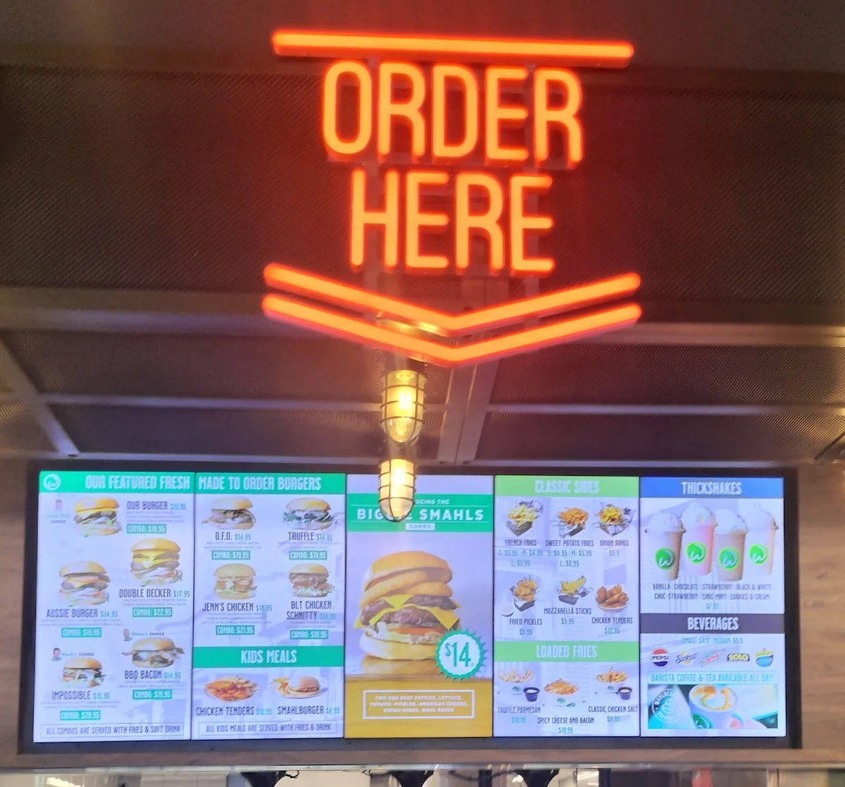Menu, Wahlburgers