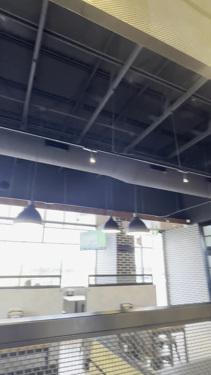 Vibe, Wahlburgers