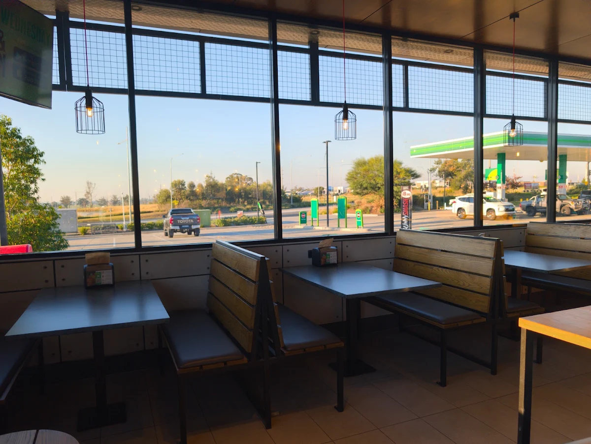 Vibe, Wahlburgers