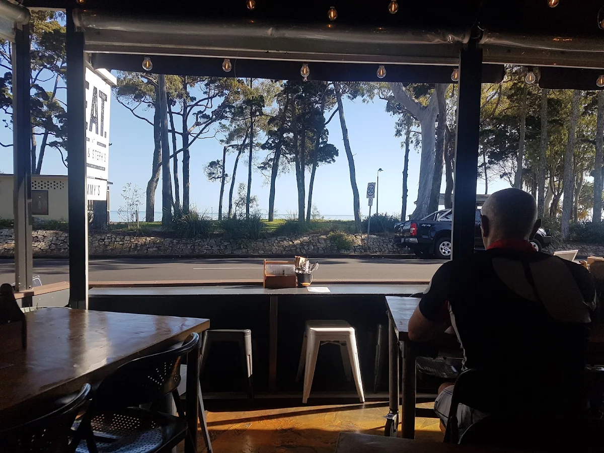Vibe, EAT in the Bay