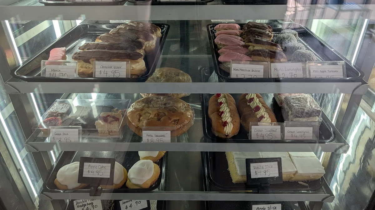 Vibe, RNJ Cakes