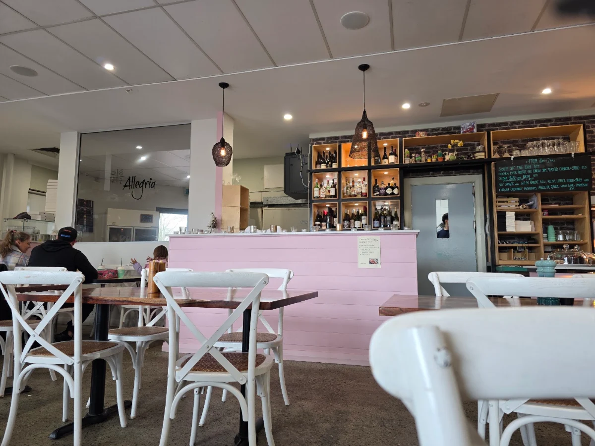 Vibe, Allegria Cafe Deli Pizza