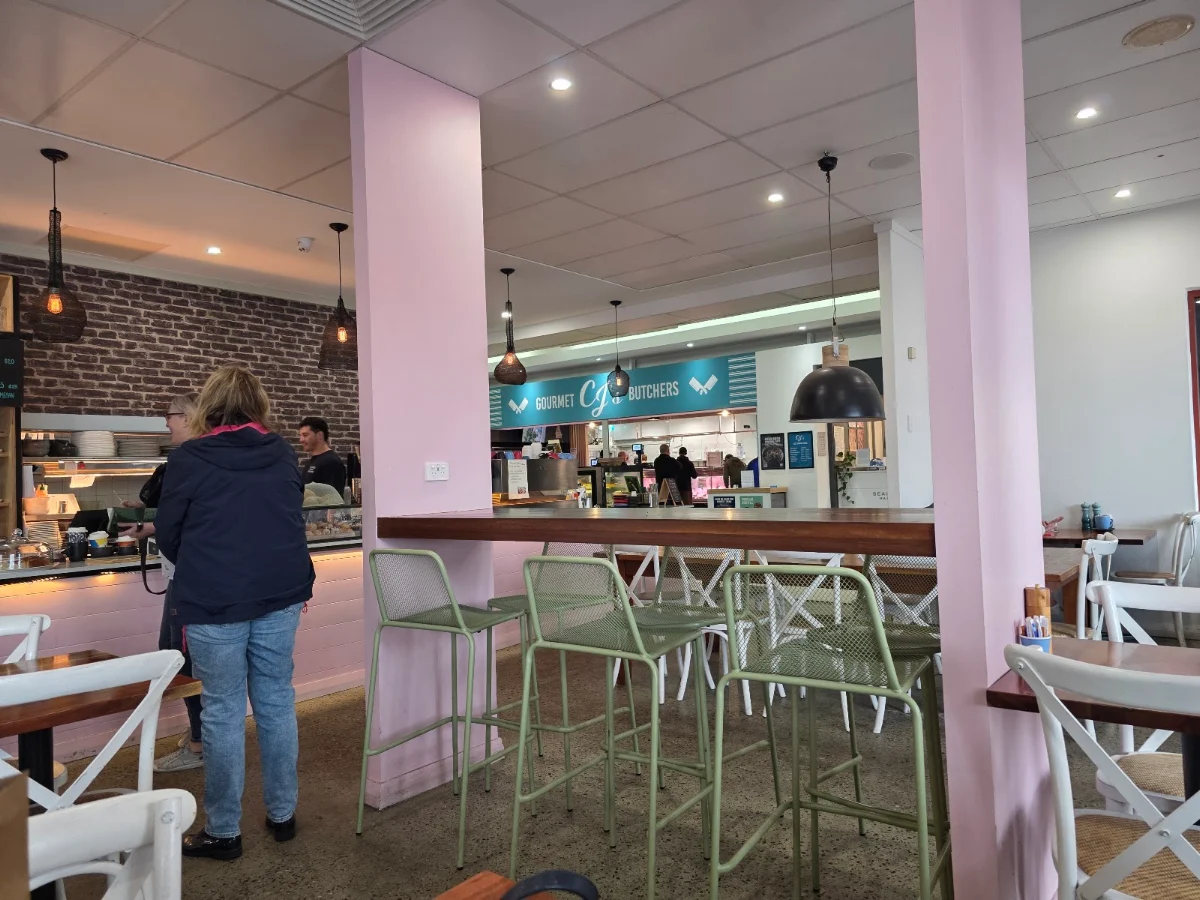Vibe, Allegria Cafe Deli Pizza