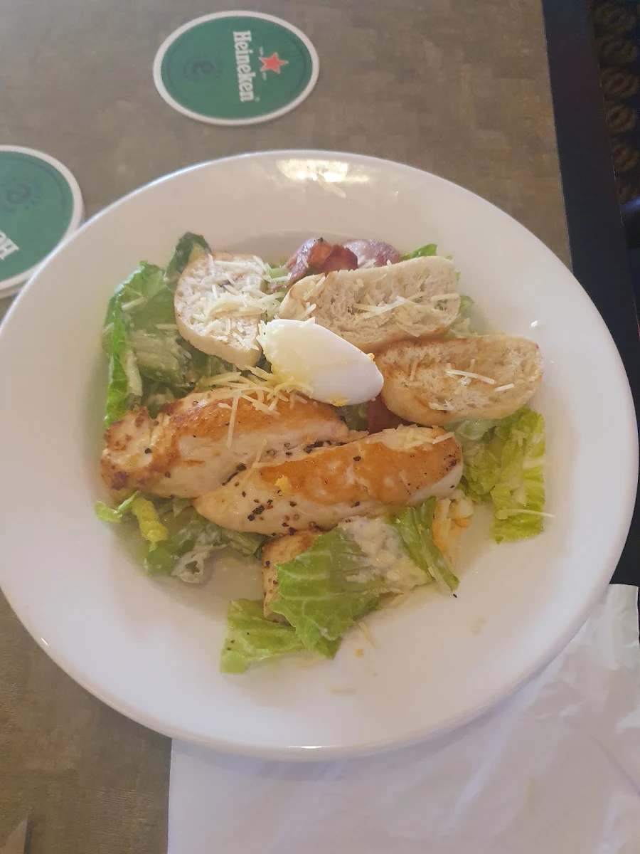Food & drink, Freeway Hotel