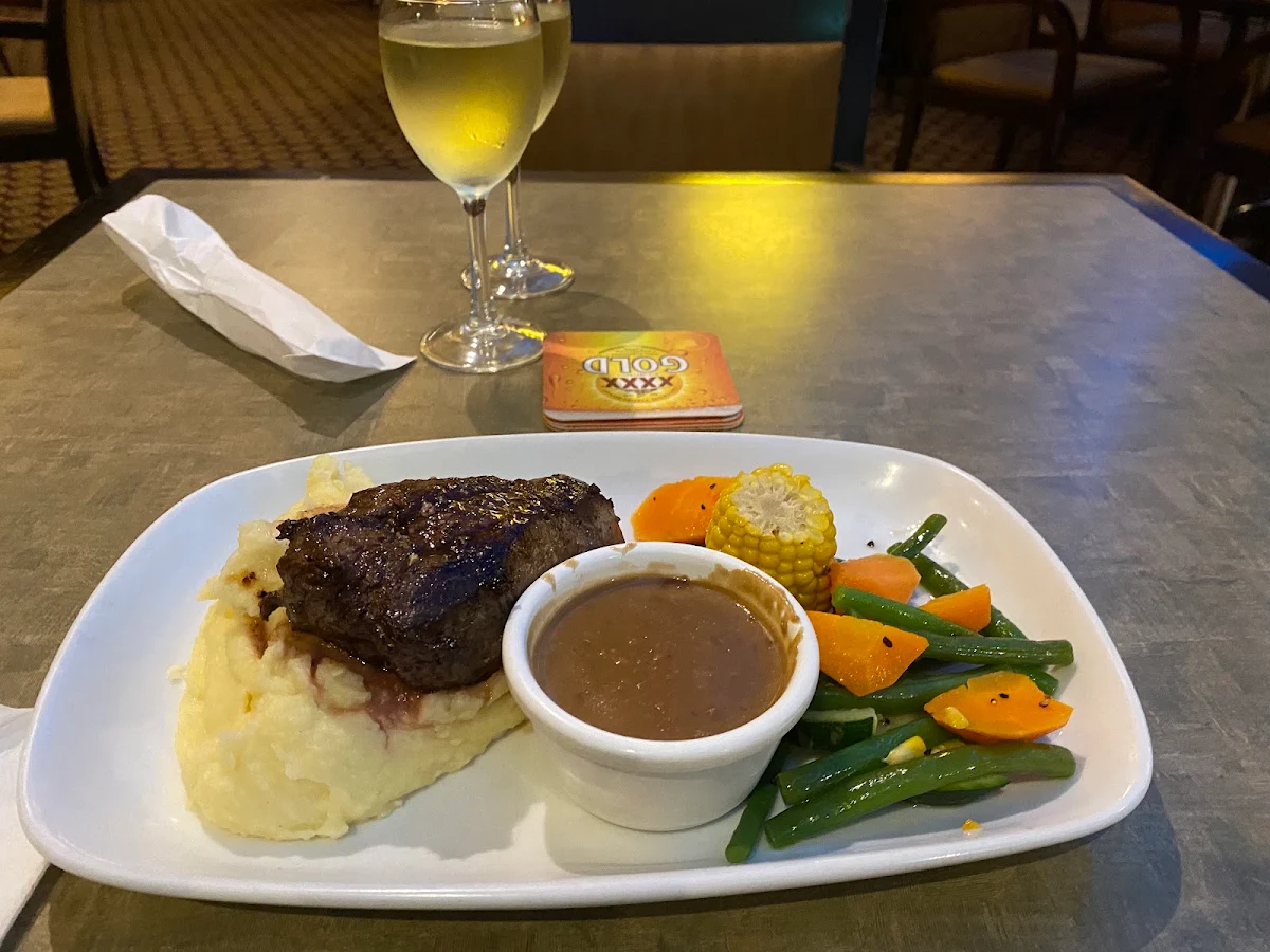 Food & drink, Freeway Hotel
