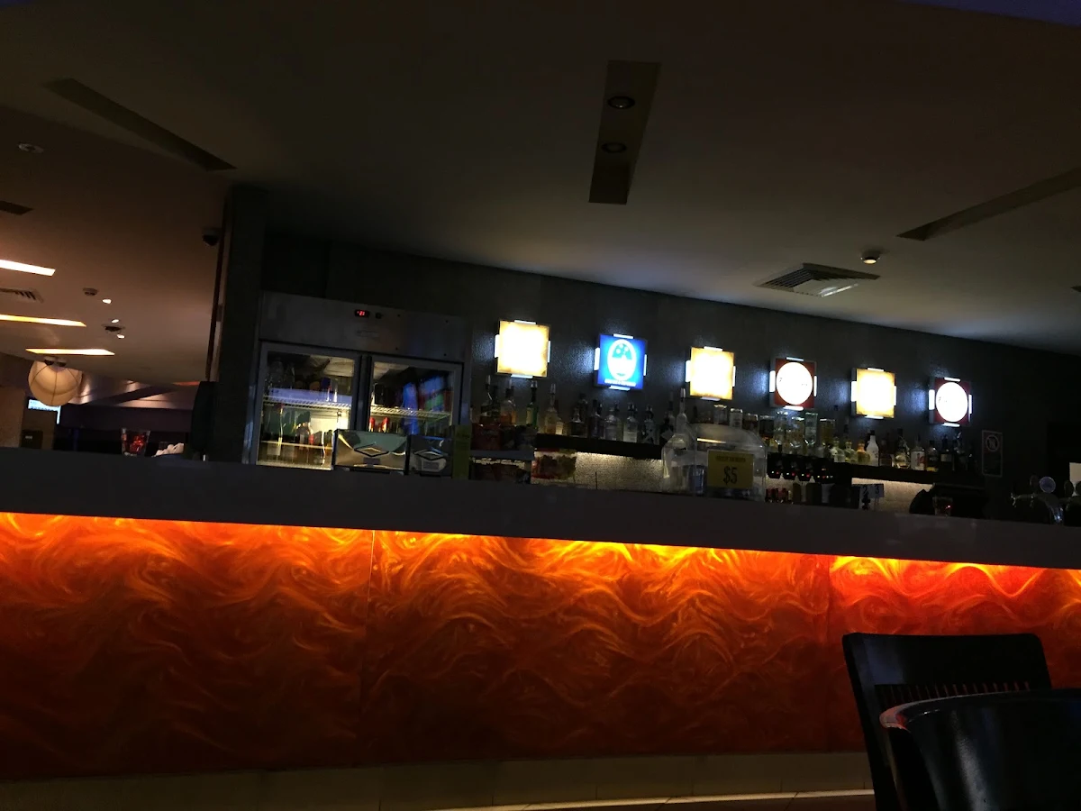 Vibe, Freeway Hotel