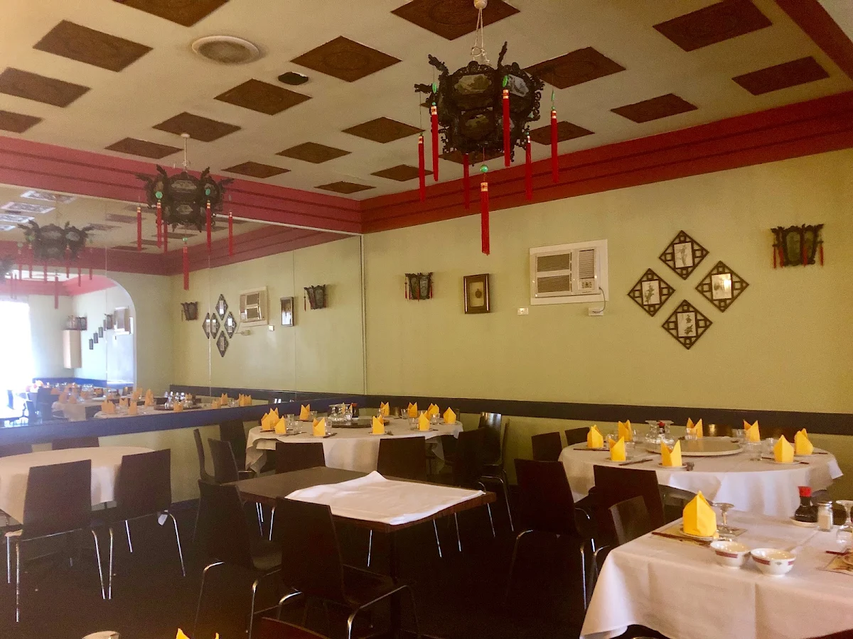 Vibe, Pearl Garden Restaurant