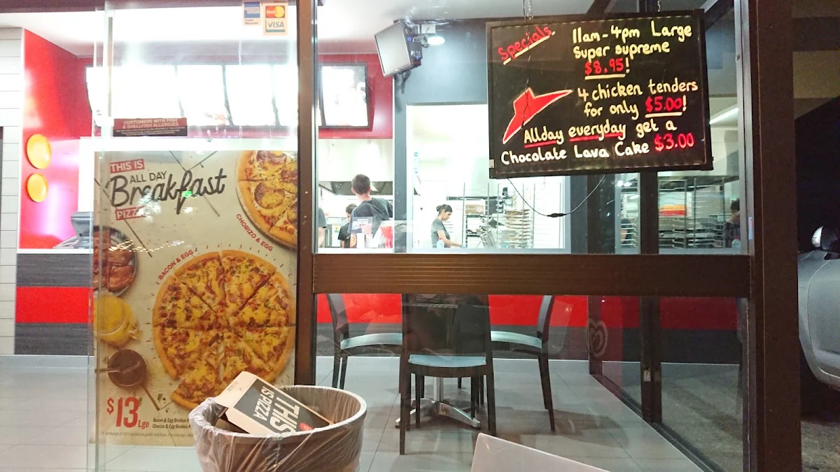 Menu, Pizza Hut Noosaville