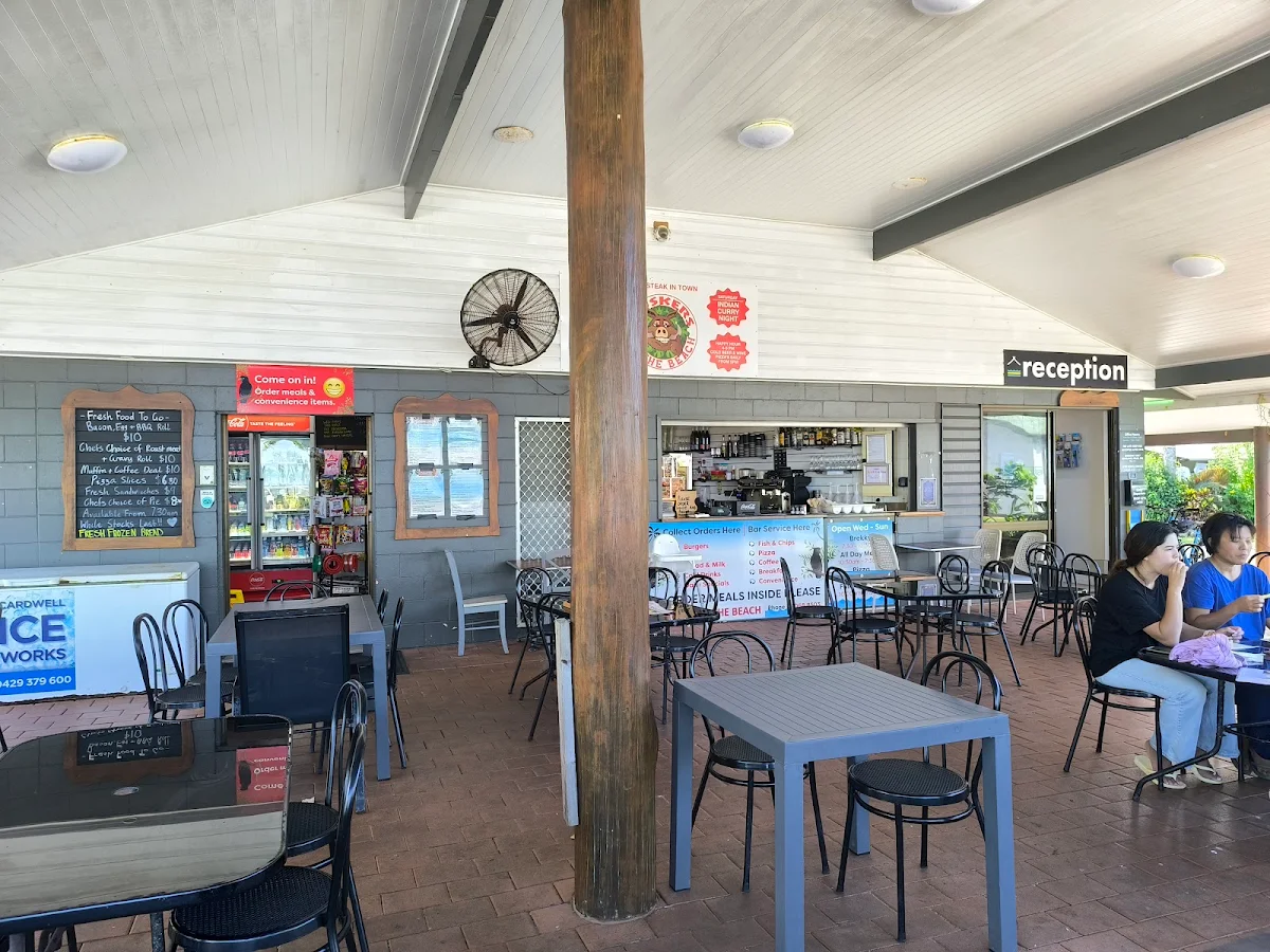 Vibe, Beachy's Coconut Cafe