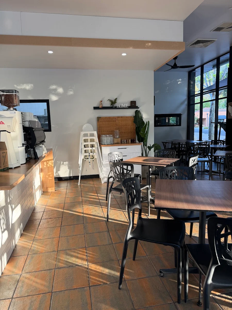 Vibe, CAFÉ LUZON