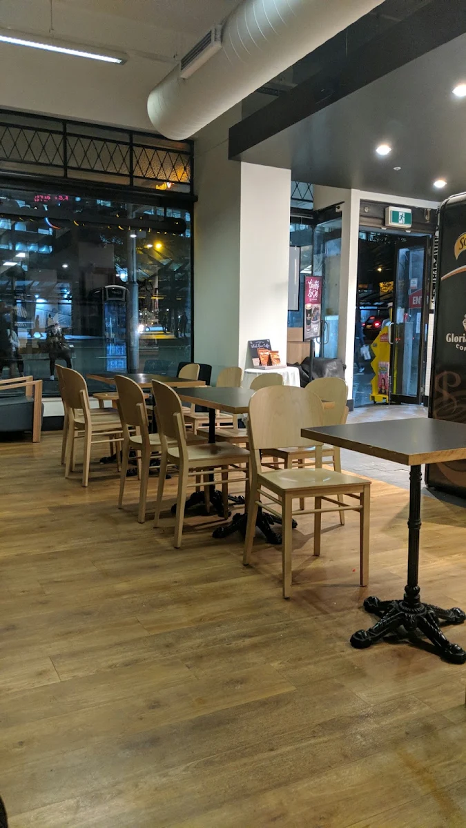 Vibe, Gloria Jean's Haymarket