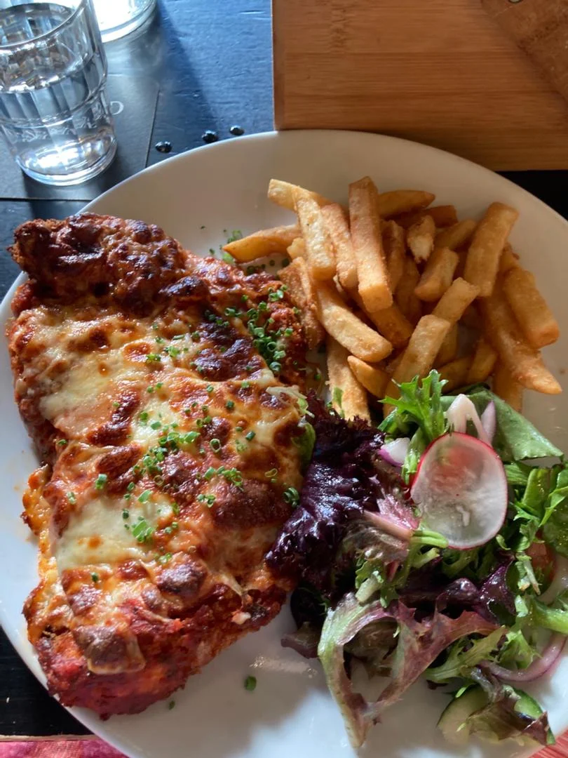Food & drink, The Woodlands Hotel