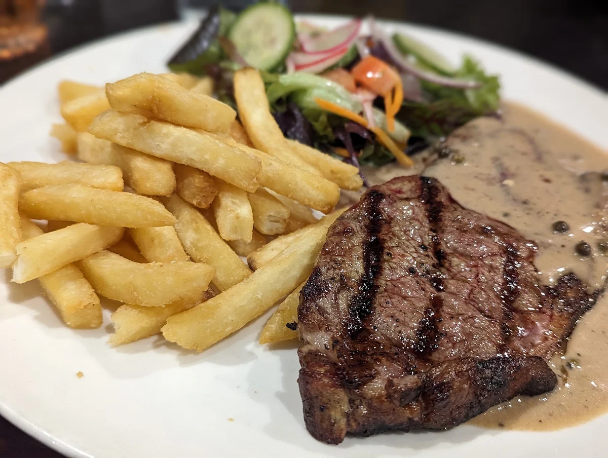 Food & drink, The Woodlands Hotel