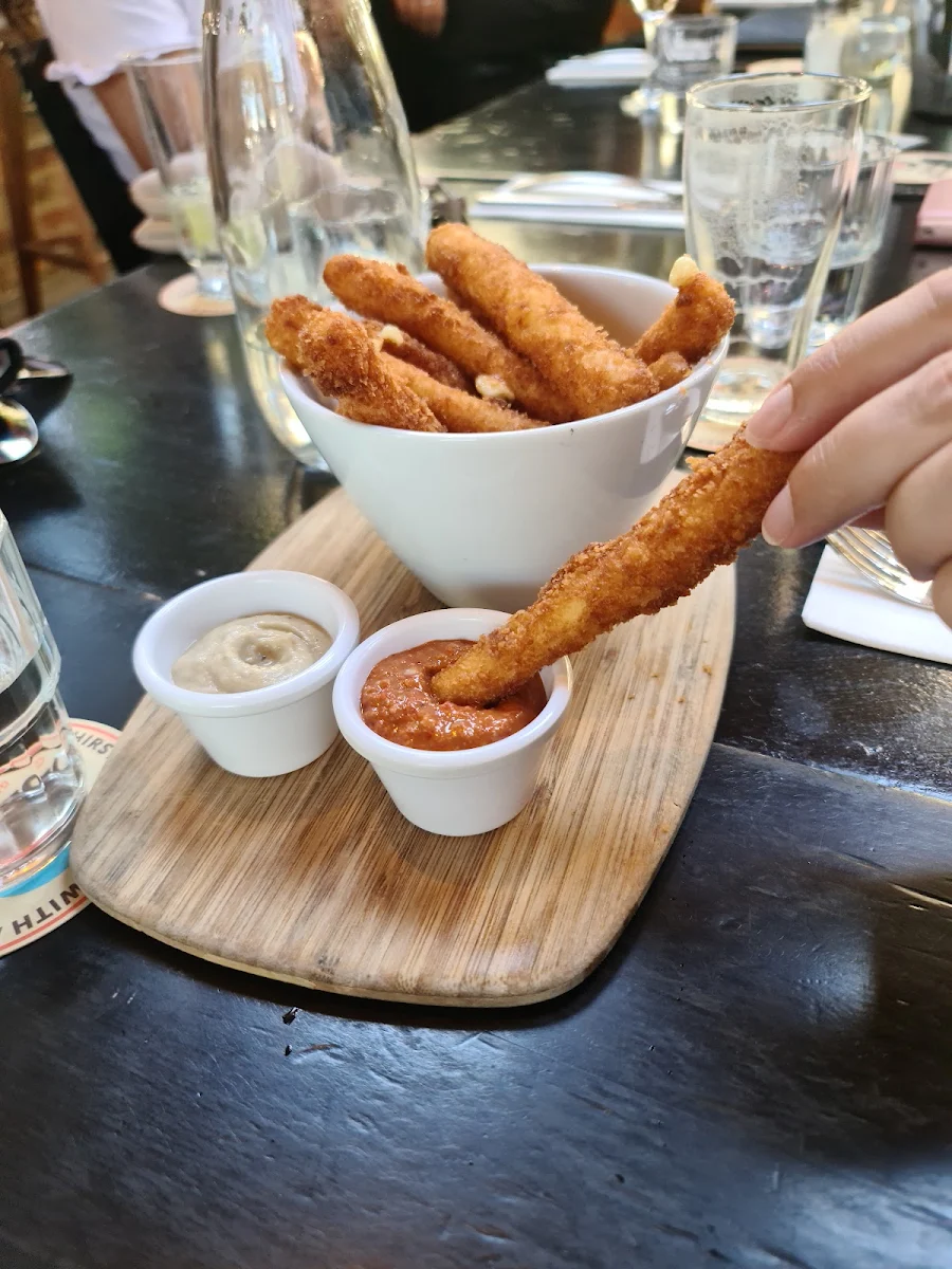 Food & drink, The Woodlands Hotel