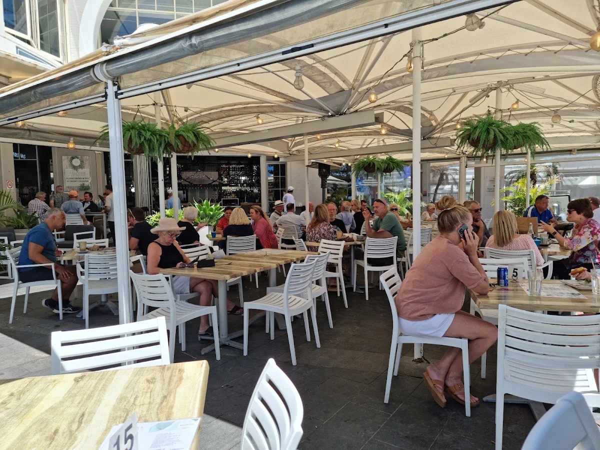 Vibe, Aromas On Sea