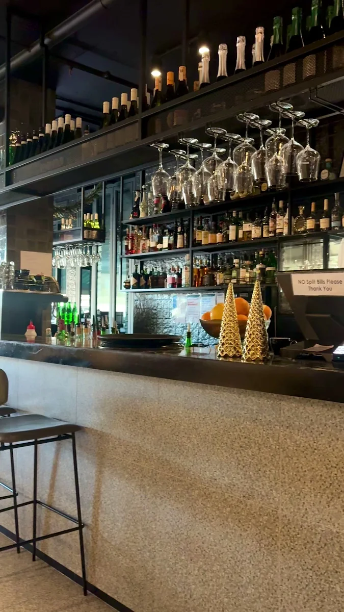 Vibe, Ms Jackson Restaurant & Bar