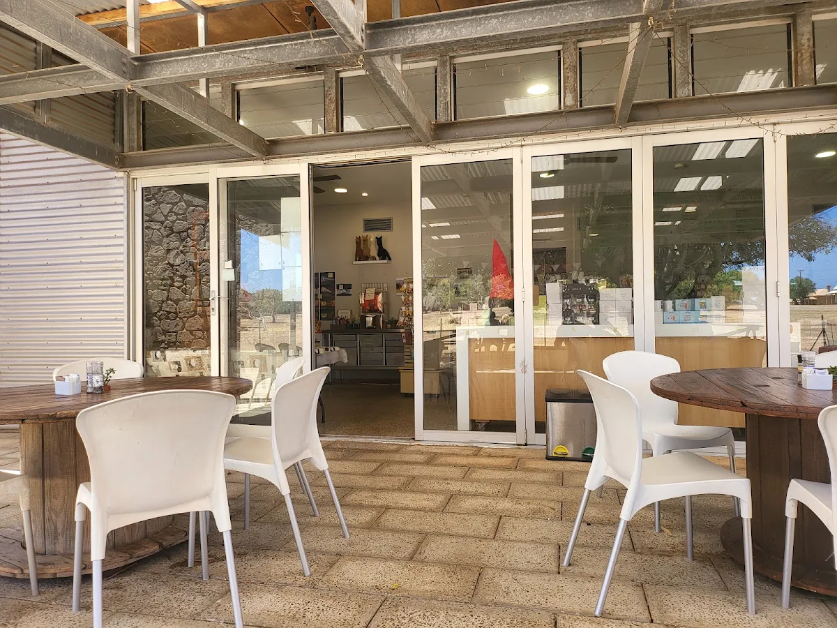 Vibe, Central Greenough Cafe