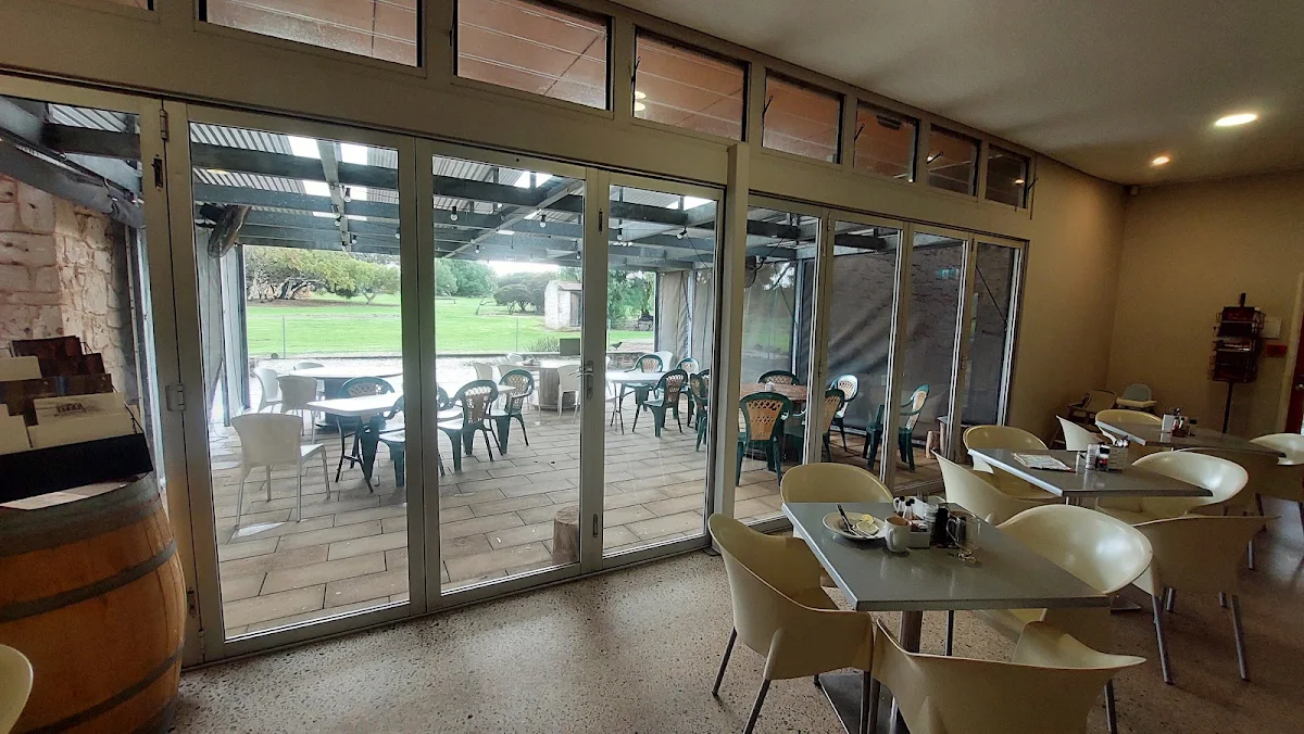Vibe, Central Greenough Cafe