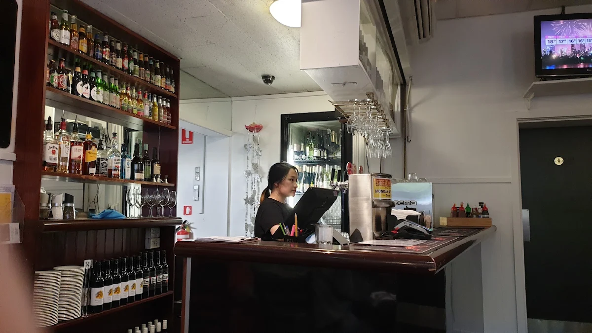 Vibe, Sir Charles Darling Hotel