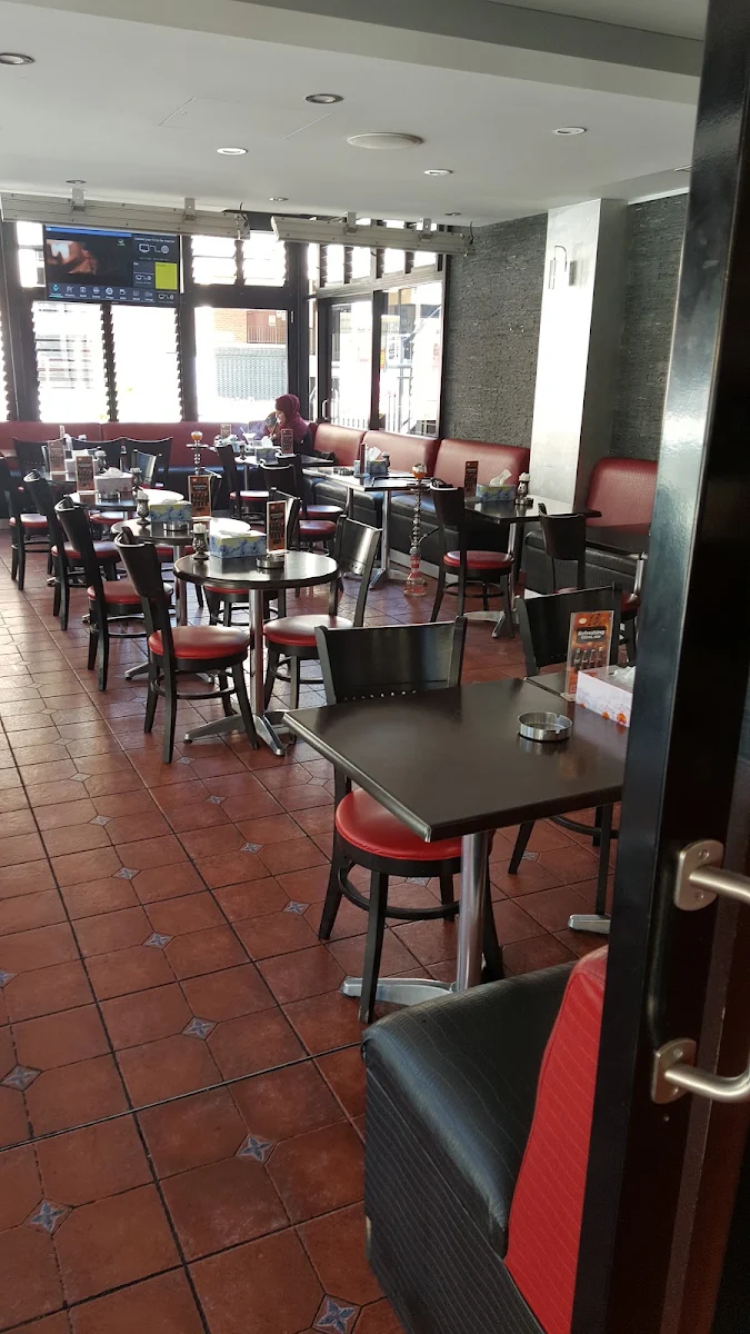 Vibe, Titanic Restaurant & Café