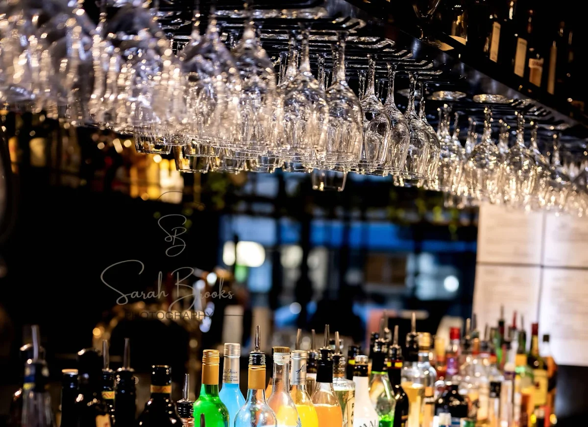 Vibe, Star Bar Cafe