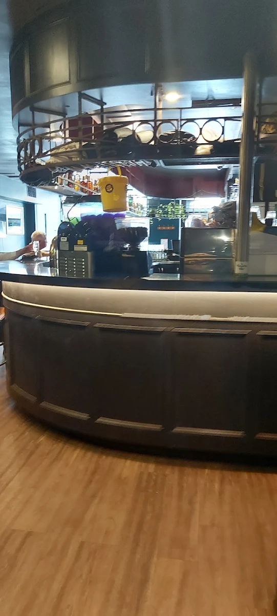 Vibe, Star Bar Cafe