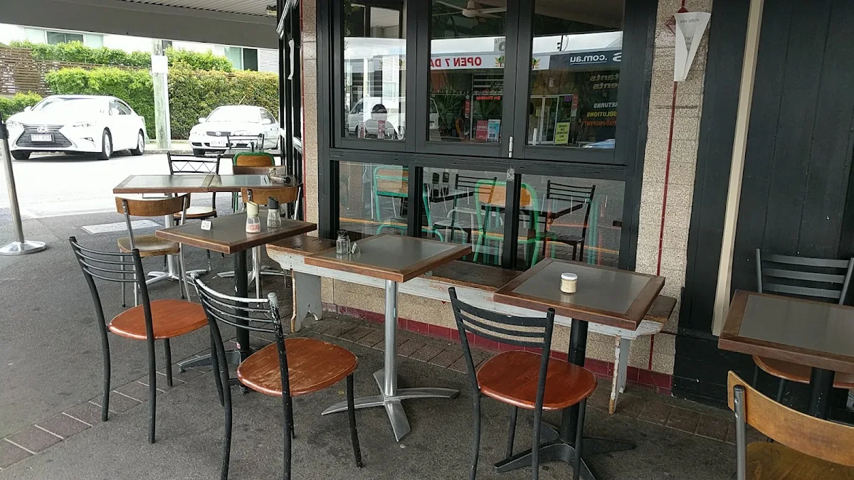 Vibe, Cafe O-Mai