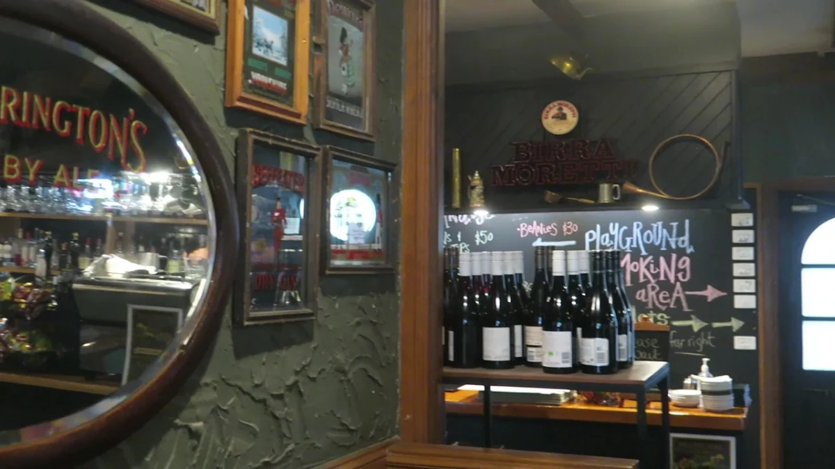 Vibe, Pig & Whistle Tavern