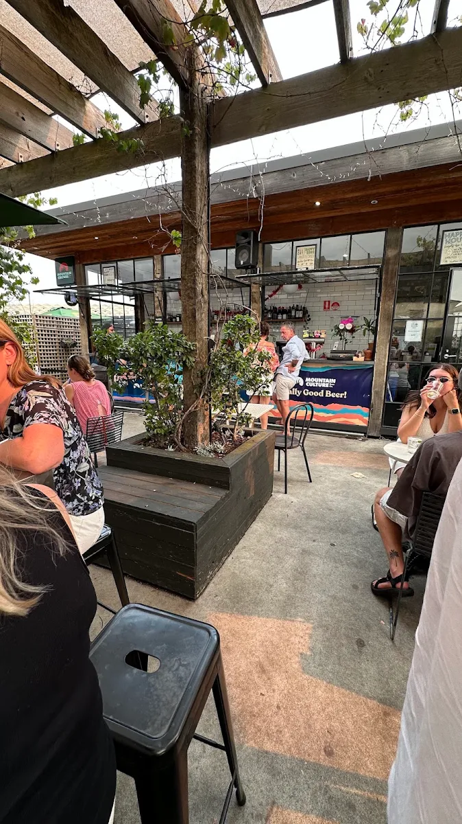 Vibe, The Suburban Rooftop & Dining