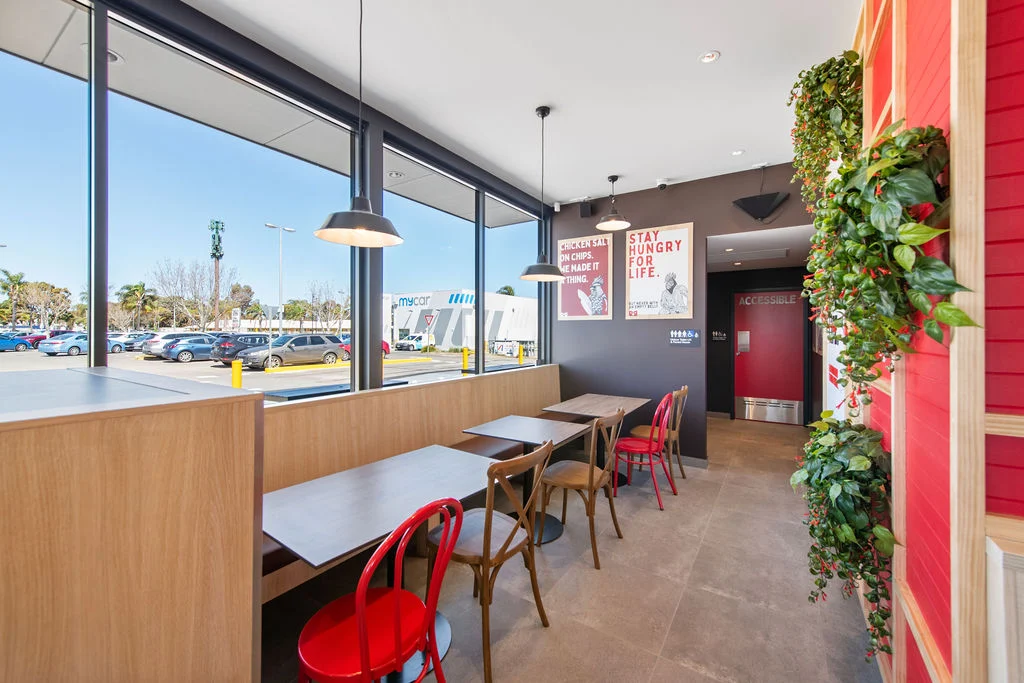 Vibe, Red Rooster Hollywood Plaza