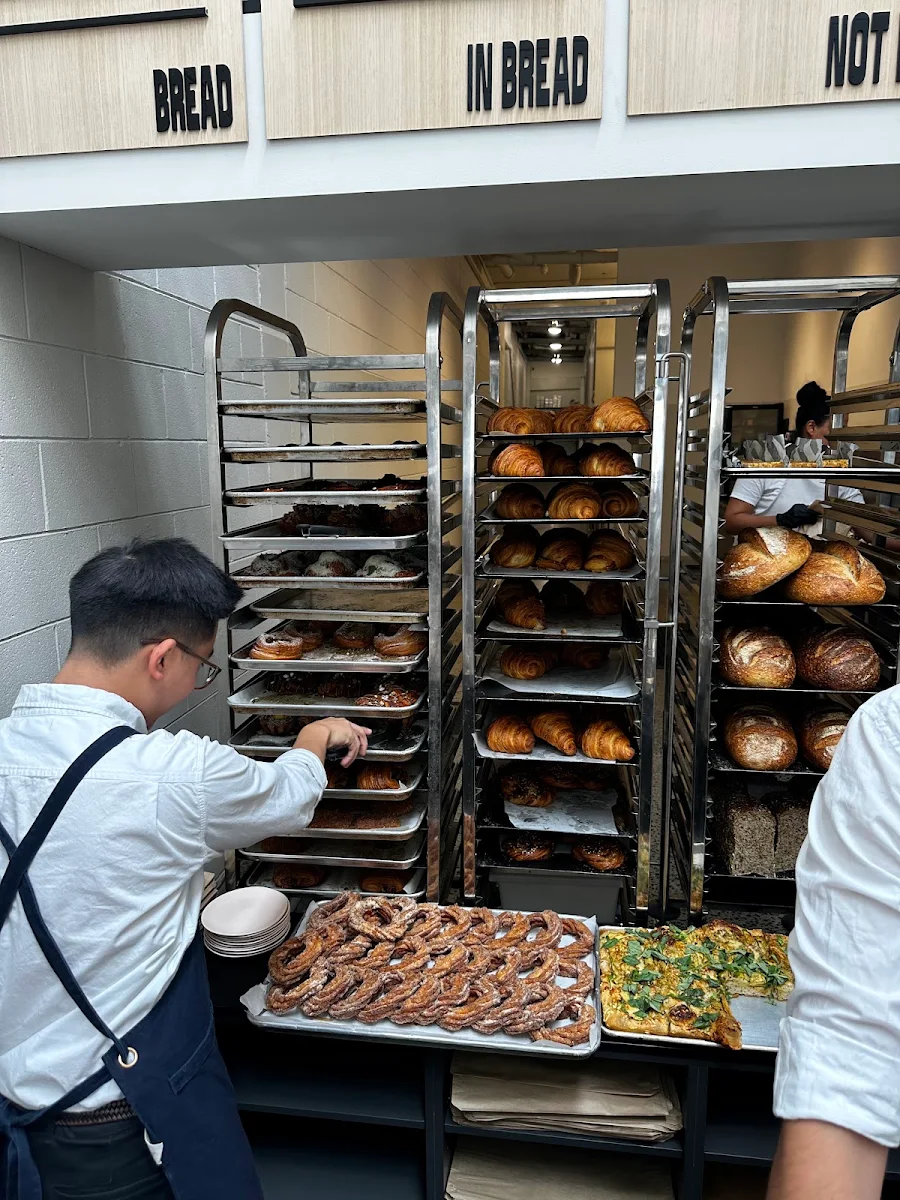 Vibe, Six Russell Bakes + Bistro
