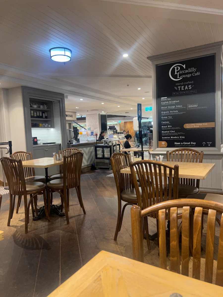 Vibe, Piccadilly Lounge Cafe