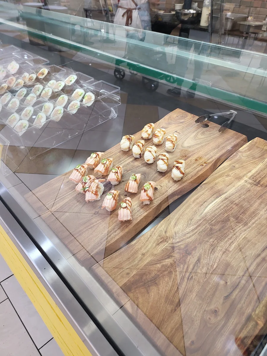 Vibe, NANA SUSHI