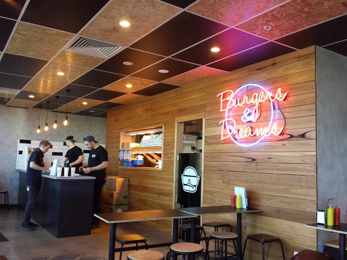 Vibe, Boss Burger Co.