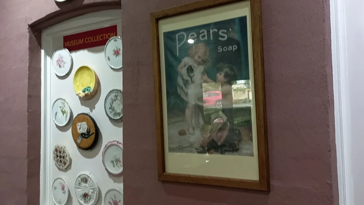 Vibe, Bygone Beautys Treasured Teapot Museum & Tearooms