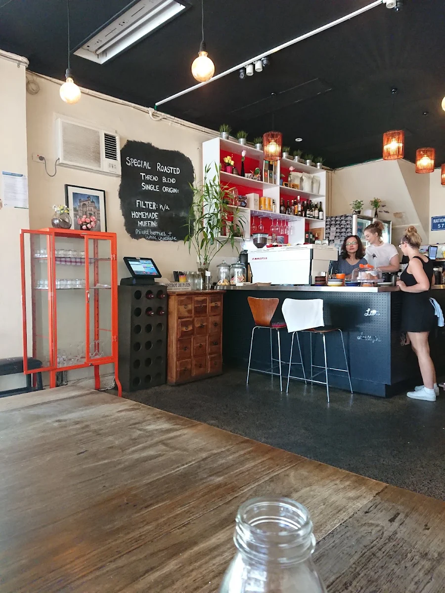 Vibe, Thread Cafe