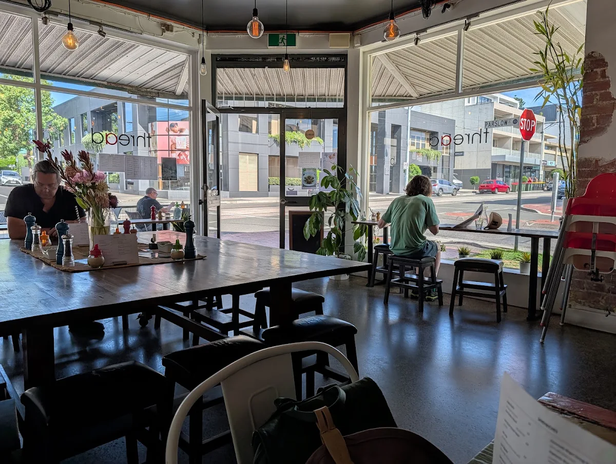 Vibe, Thread Cafe