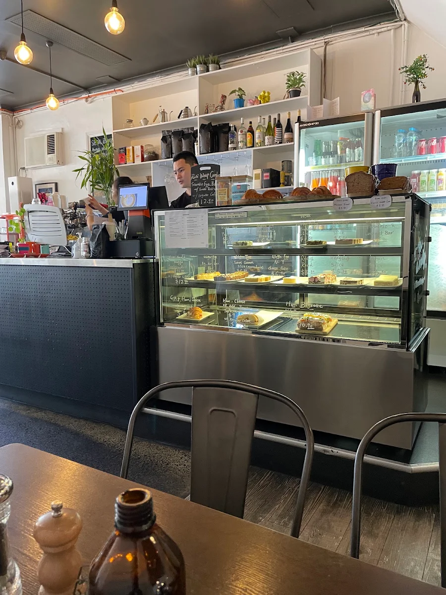 Vibe, Thread Cafe