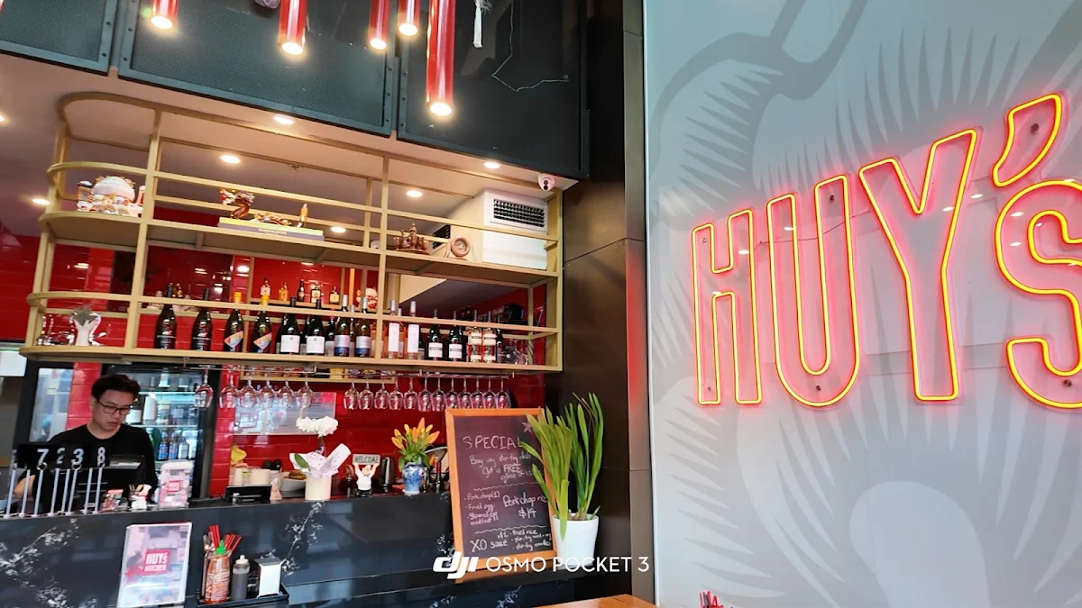 Vibe, Huy's Kitchen