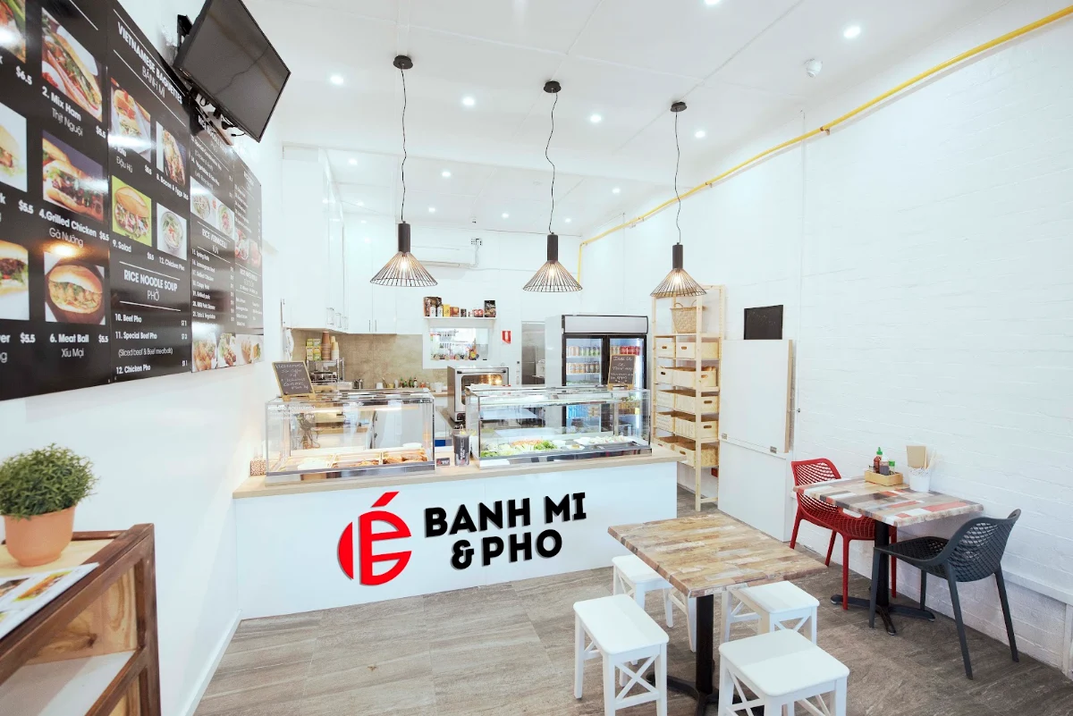 Vibe, Banh Mi & Pho