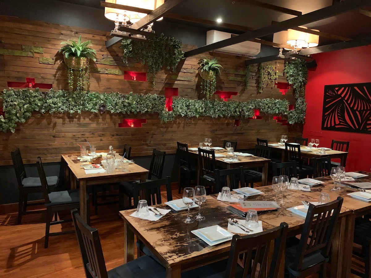 Vibe, The Hill Thai Restaurant