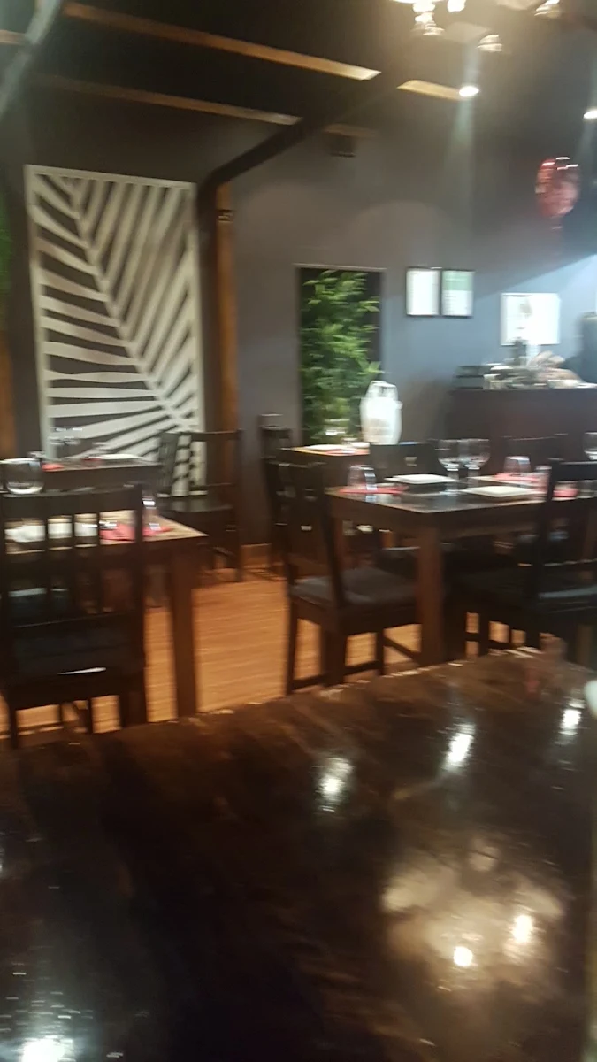 Vibe, The Hill Thai Restaurant