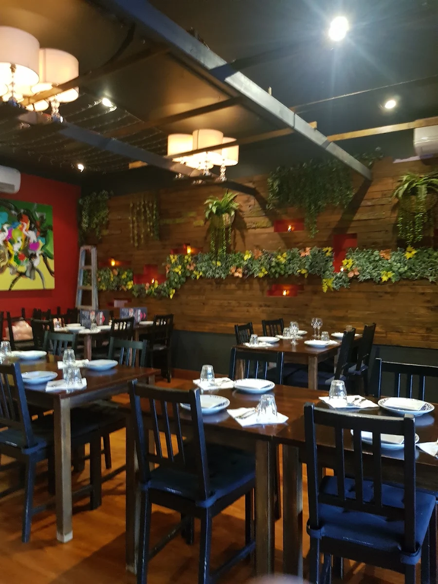Vibe, The Hill Thai Restaurant