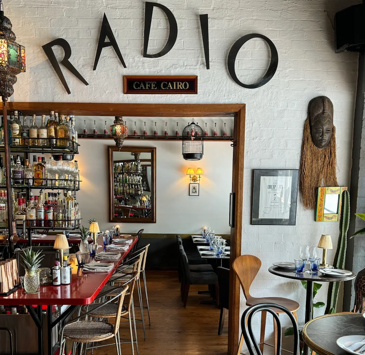 Vibe, Radio Cairo Restaurant