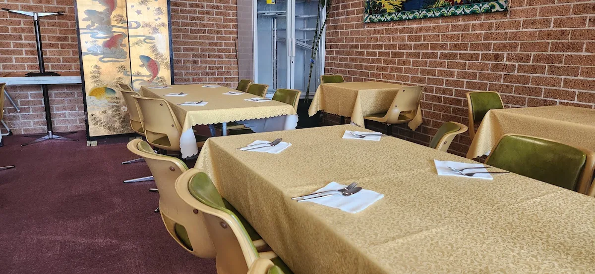 Vibe, Good Luck Restaurant