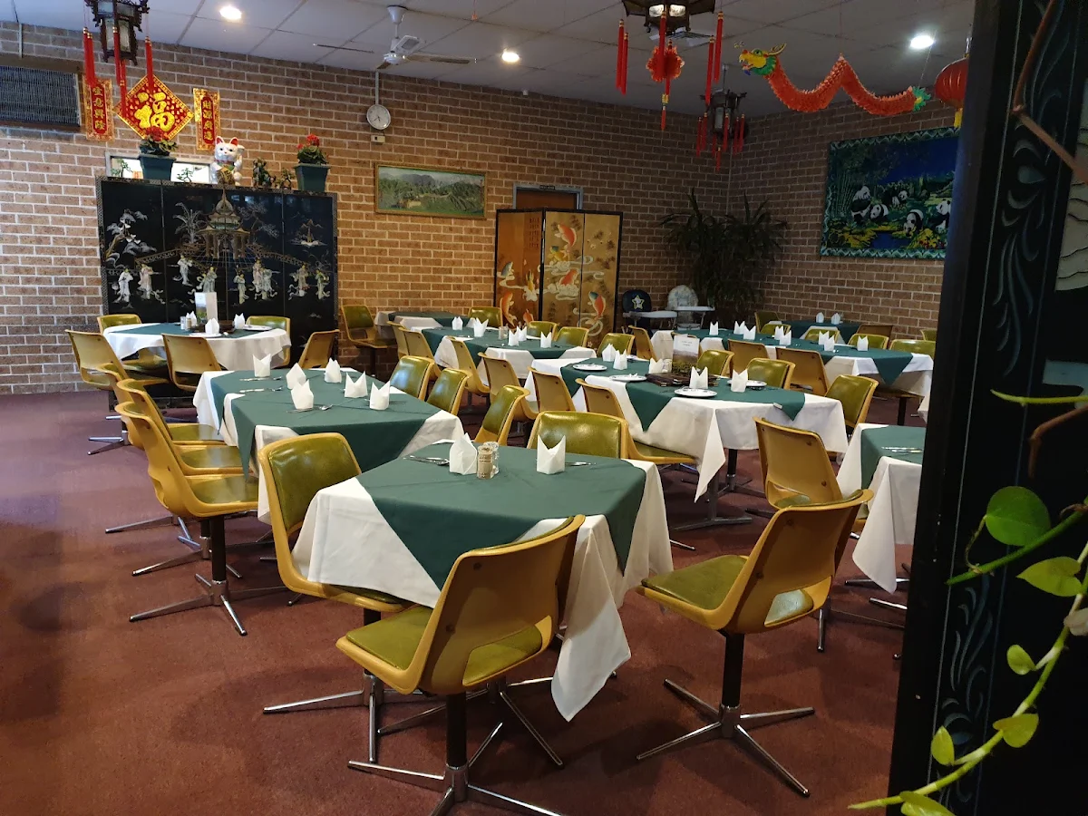 Vibe, Good Luck Restaurant