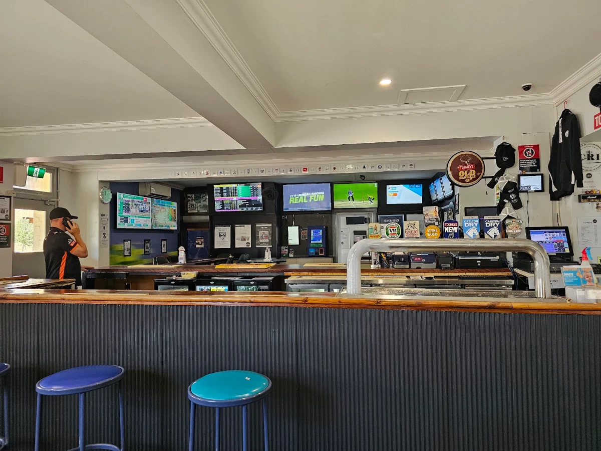 Vibe, Criterion Hotel Grenfell