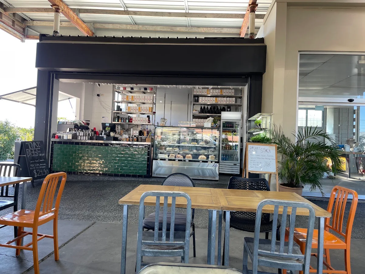 Vibe, Carport Cafe